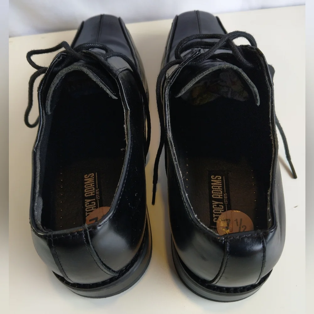 Shoes - Picture 4 of 6